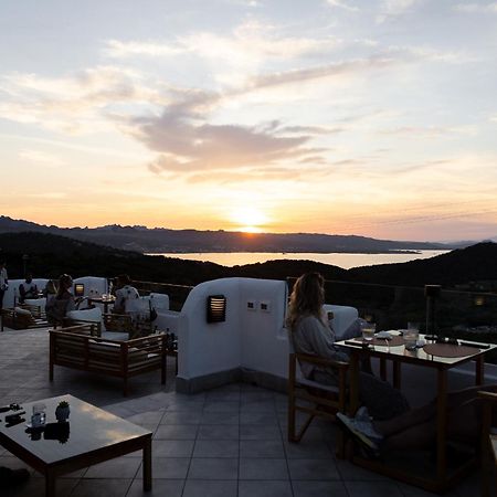 Hotel Pedra Santa Baja Sardinia Bagian luar foto
