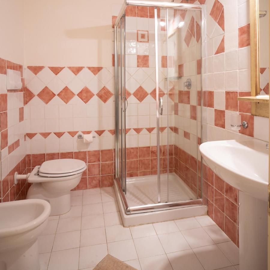 Hotel Pedra Santa Baja Sardinia Bagian luar foto