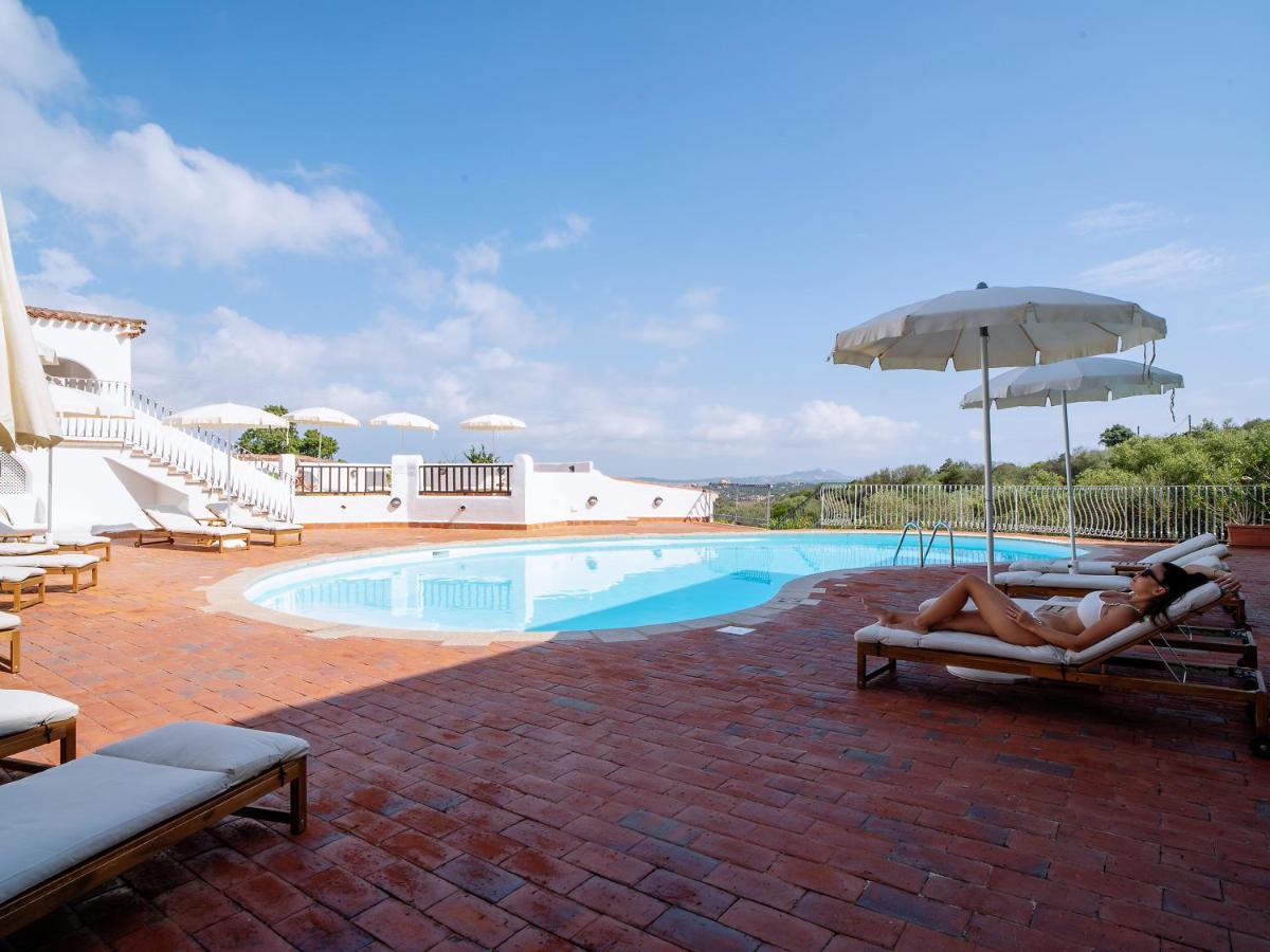 Hotel Pedra Santa Baja Sardinia Bagian luar foto