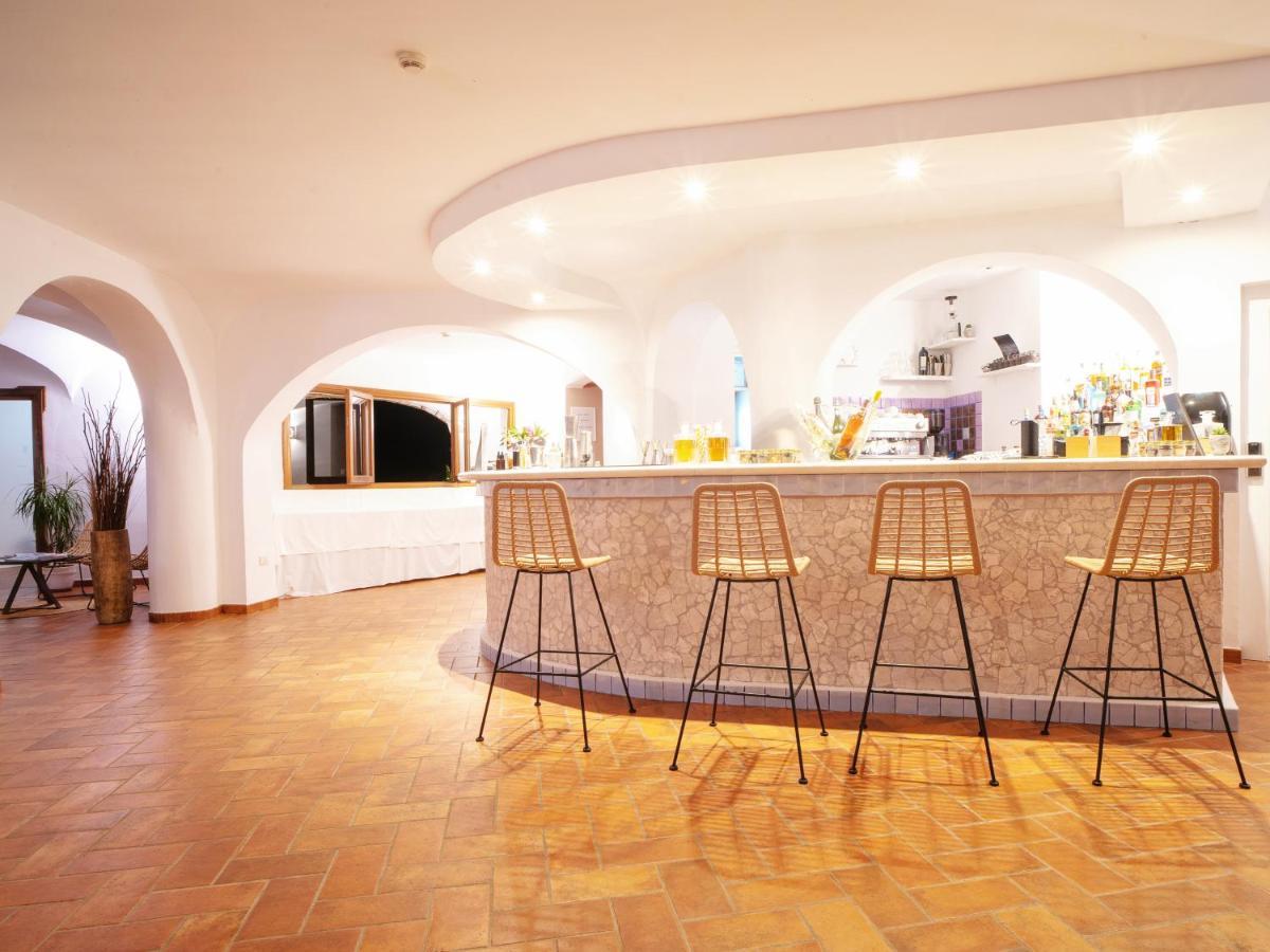 Hotel Pedra Santa Baja Sardinia Bagian luar foto